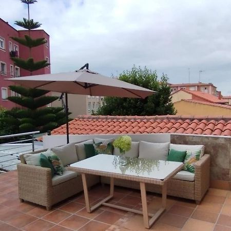 Apartamento Villalvaro Con Parking Santender Kültér fotó