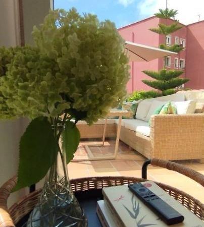 Apartamento Villalvaro Con Parking Santender Kültér fotó