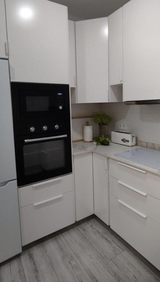 Apartamento Villalvaro Con Parking Santender Kültér fotó