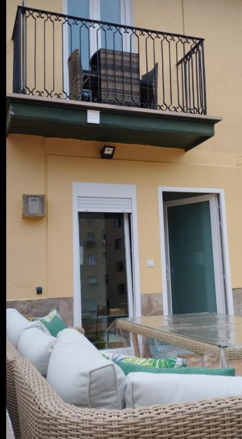 Apartamento Villalvaro Con Parking Santender Kültér fotó