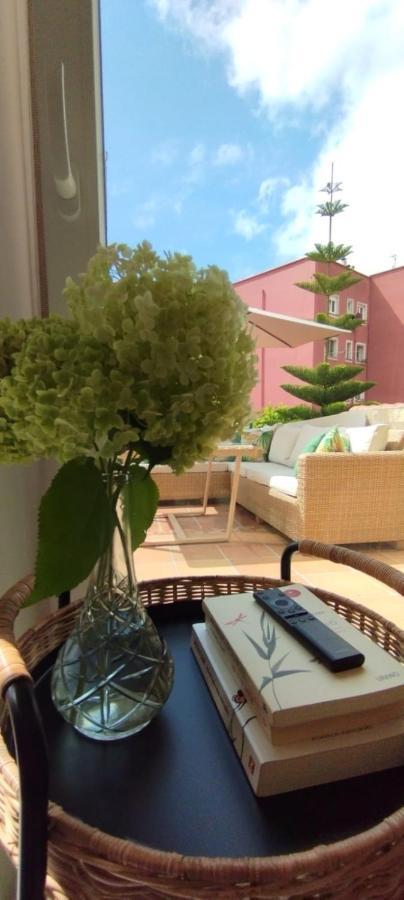 Apartamento Villalvaro Con Parking Santender Kültér fotó